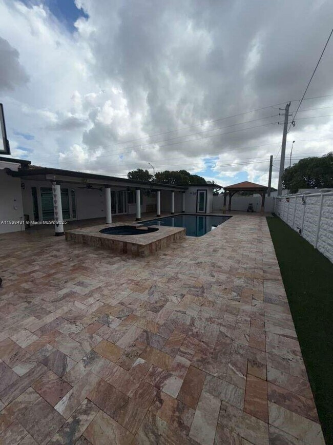 Building Photo - 8700 SW 19th Terrace