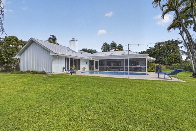 Building Photo - 19570 Trails End Terrace