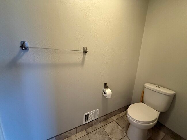 Building Photo - 3496 Burbank Dr