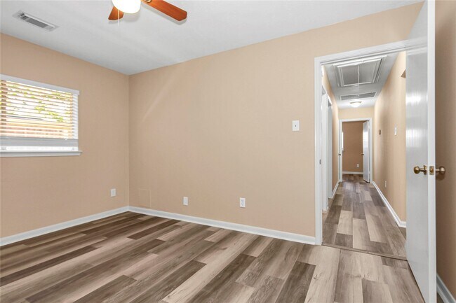Building Photo - 8235 Alabaster Dr