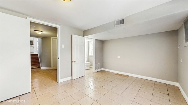 Building Photo - 309 W 109th St