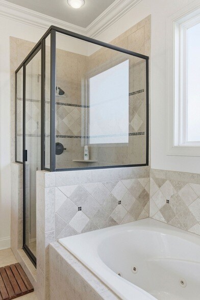 Building Photo - 1306 Jewell Ave