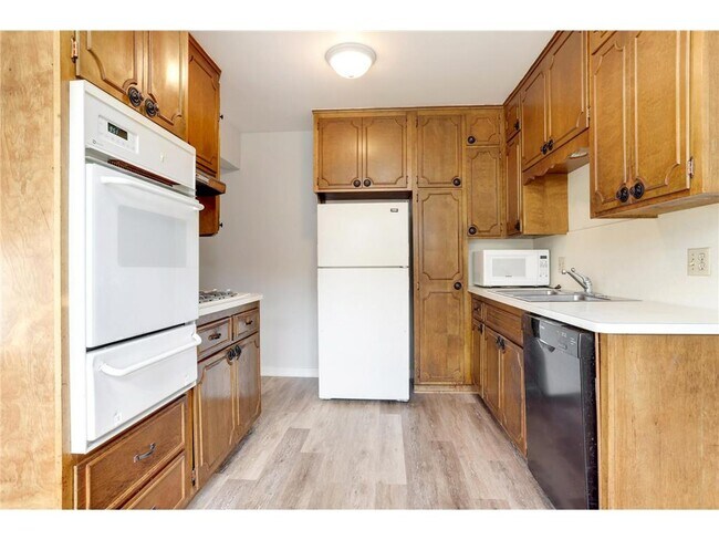 Building Photo - 4354 S 28th Ave