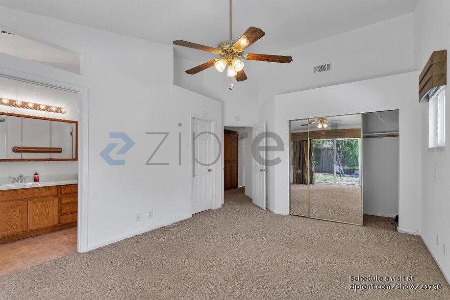 Building Photo - 10034 River Oaks Dr