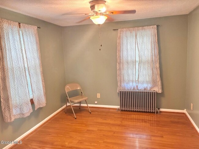 Building Photo - 23 Lakeview Ave