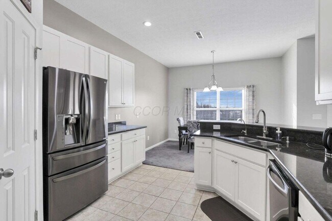 Building Photo - 550 Redwood Ln