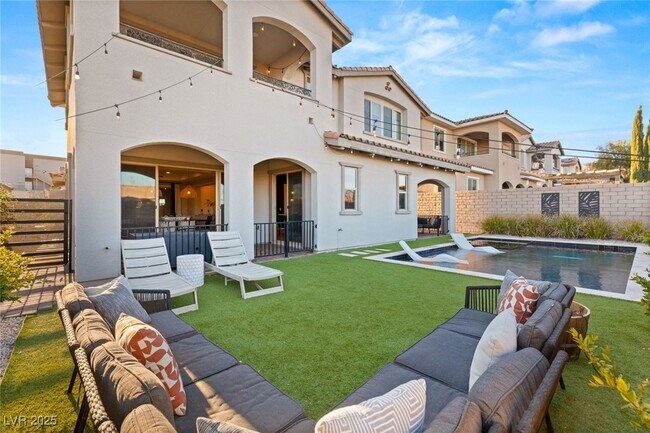 Building Photo - 258 Castellari Dr
