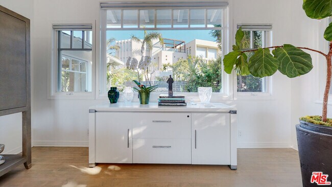 Building Photo - 31844 Seafield Dr