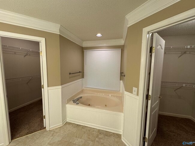 Building Photo - 109 Capote Dr