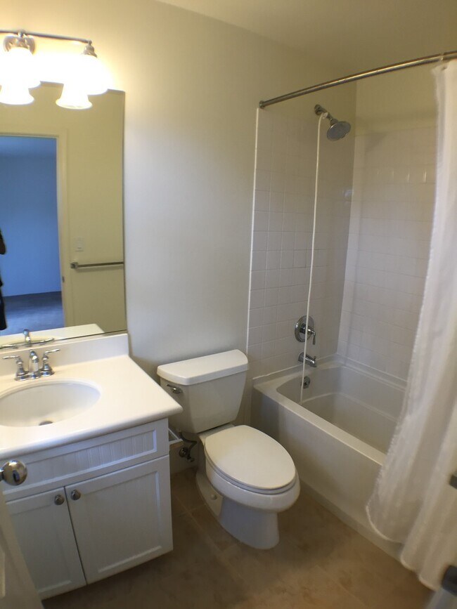 Building Photo - 91-1371 Keoneula  Blvd. #1105