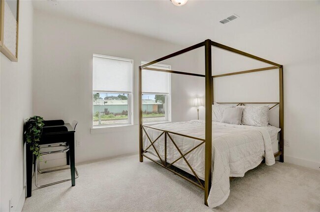 Building Photo - 3124 Somerset Levens Ln