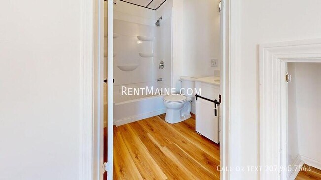 Building Photo - 148-150 Third St. Apt.-4