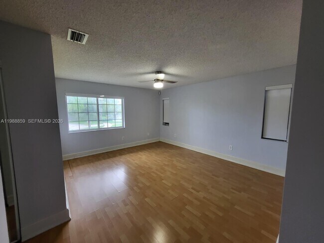 Building Photo - 9749 SW 213th Terrace