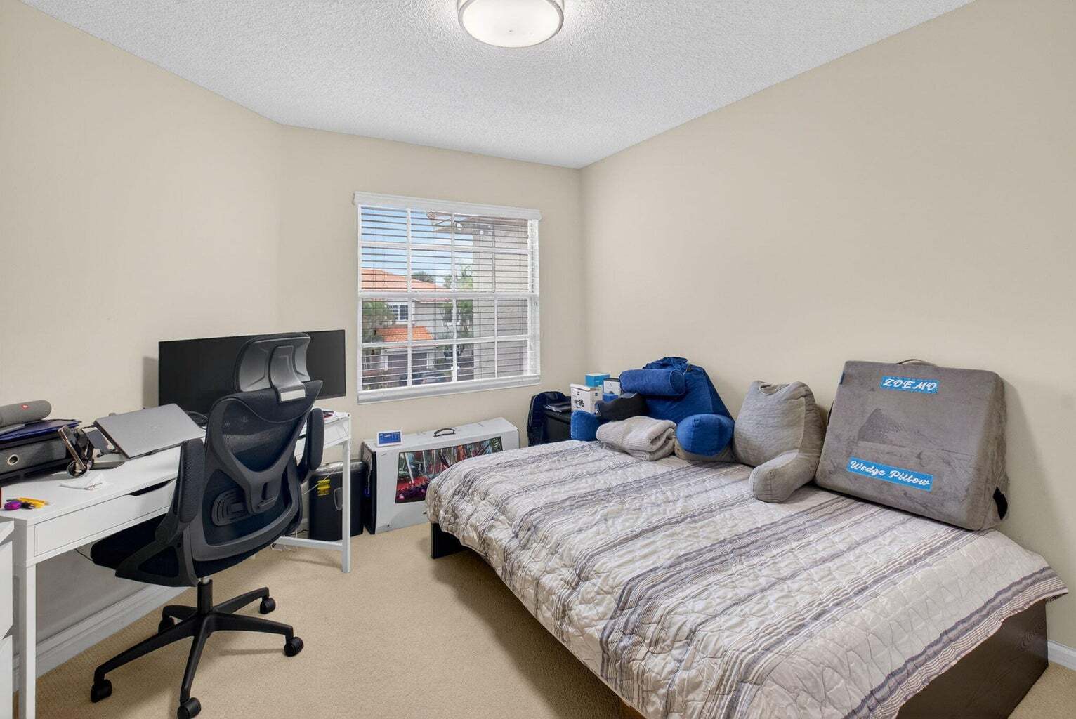 Building Photo - 20951 Via Alamanda