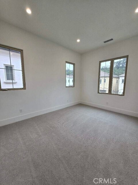 Building Photo - 115 Bozeman