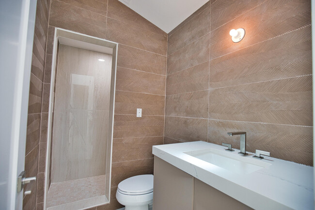 Building Photo - 13064 Via Flavia