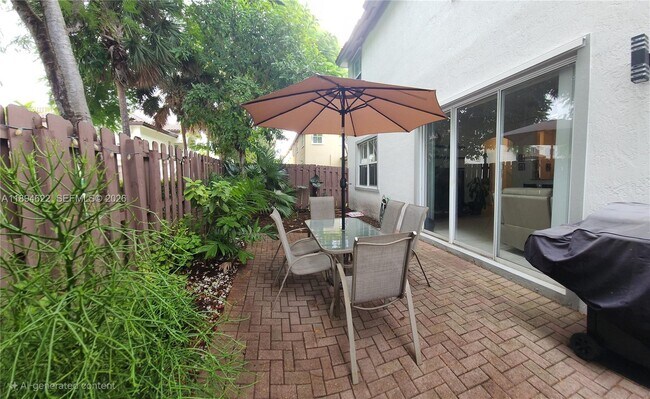 Building Photo - 10955 NW 87th Ln