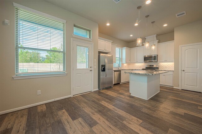 Building Photo - 16111 Northern Cardinal Ln