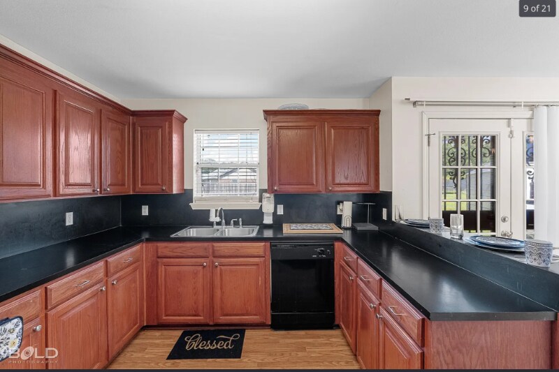 Building Photo - 1608 Shepherd Dr