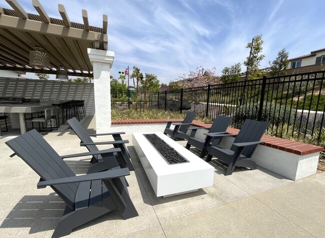 Building Photo - 16782 Tulip Tree St