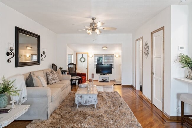 Building Photo - 4637 Hackett Ave