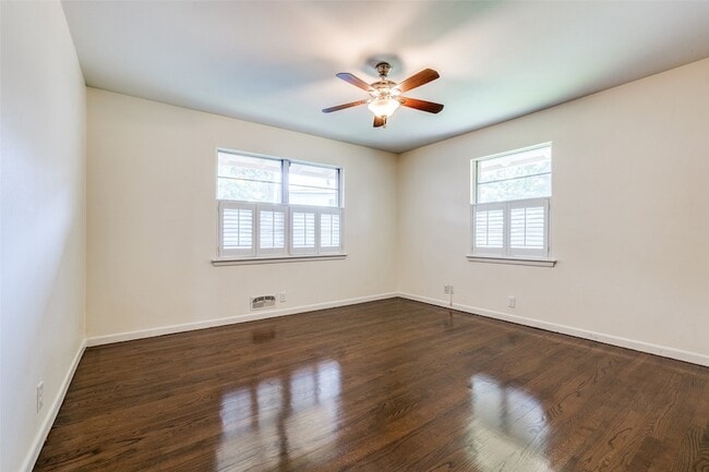 Building Photo - 7232 Syracuse Dr