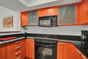 Building Photo - Collins Avenue, Sunny Isles Beach, FL 33160 - 1 BR 1.5 BA condo