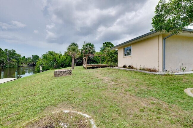 Building Photo - 15140 Lyneburg Ave