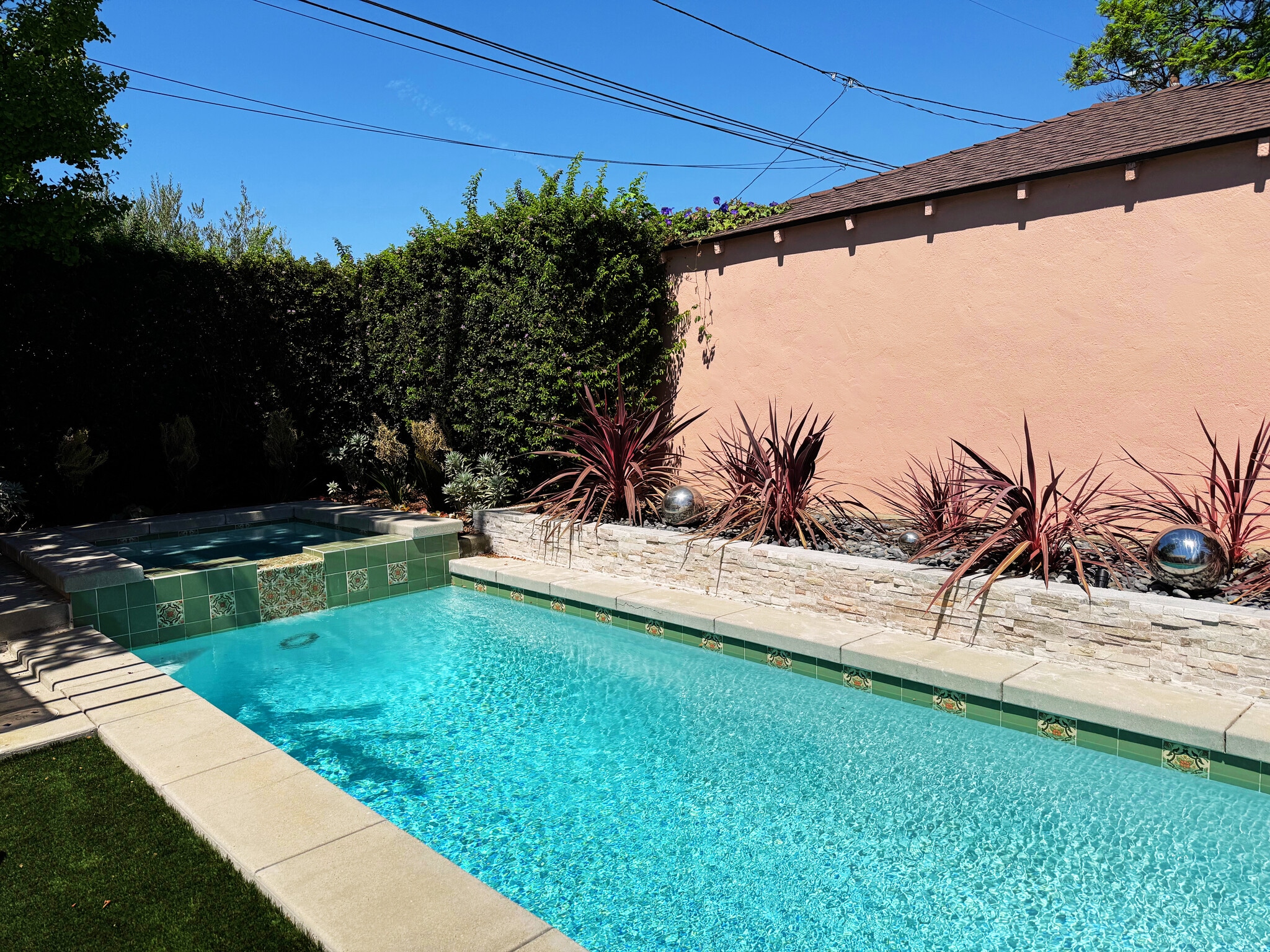 Building Photo - 8509 Croydon Ave