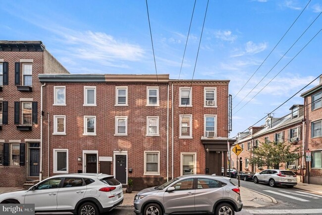 Building Photo - 980 N Lawrence St