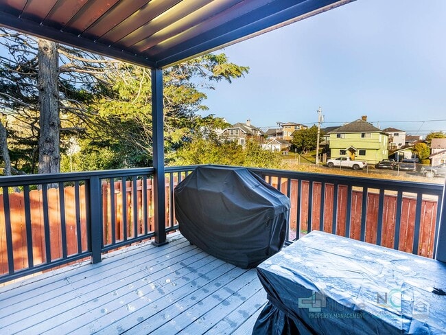 Building Photo - 416 N Downing St