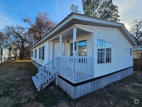 Building Photo - 3 bed 2 bath Double Wide Mobile Home In Qu...