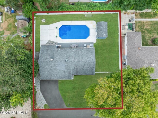 Building Photo - 1506 Evergreen Ave