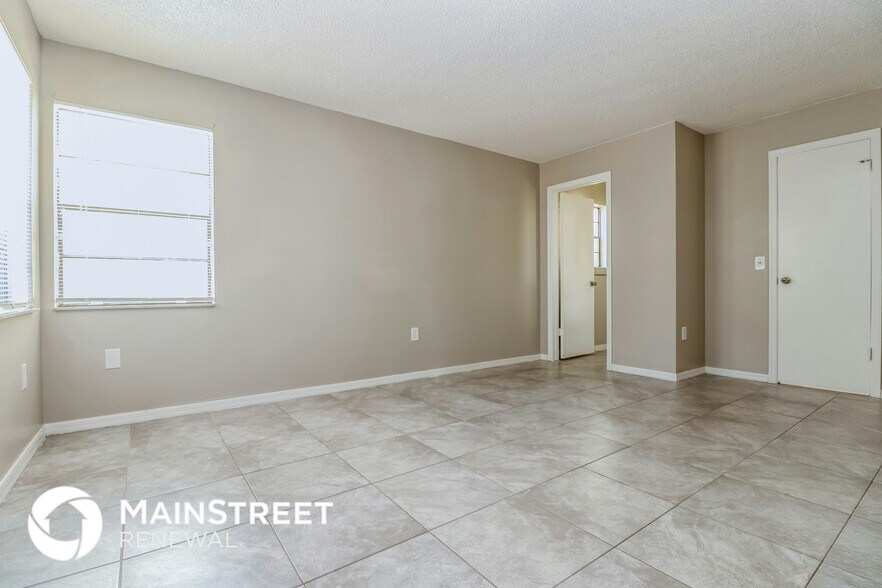 Building Photo - 2133 Lema Dr