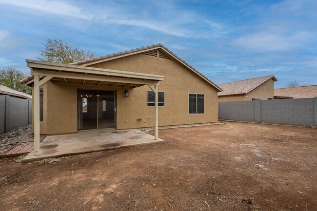 Building Photo - 338 N 152nd Dr