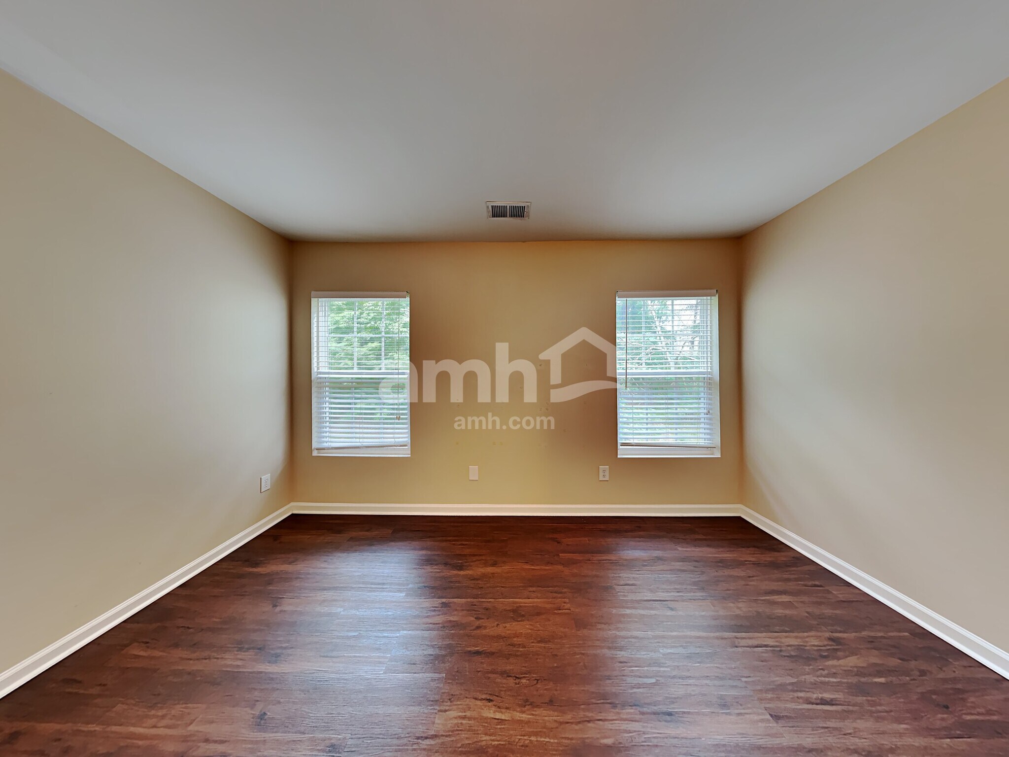 Building Photo - 106 Lick Creek Ln