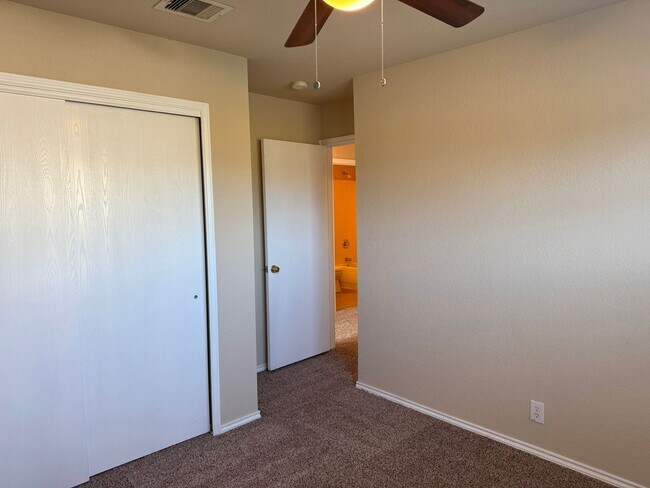 Building Photo - 145 Brahma Way