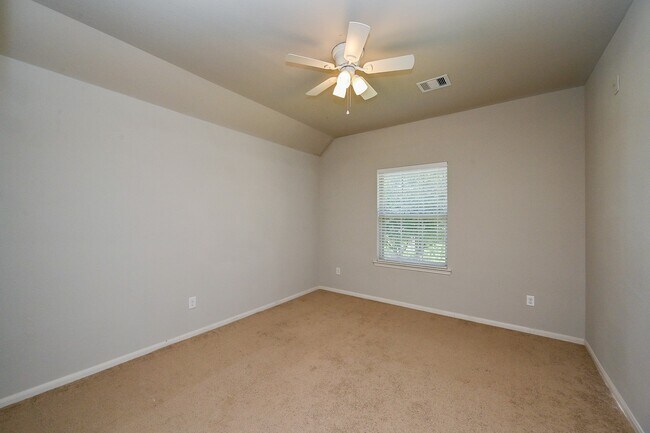 Building Photo - 30154 Southern Sky Dr