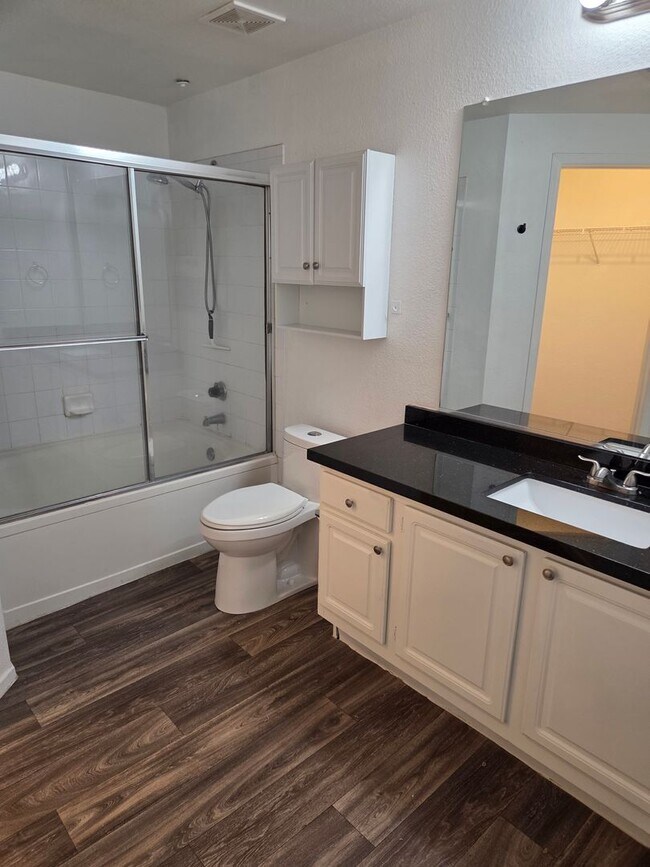 Building Photo - San Simeon Condo