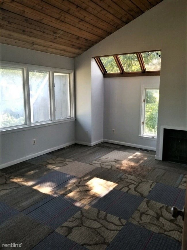 Building Photo - 5 br, 3 bath House - 1509 Alvamar Dr