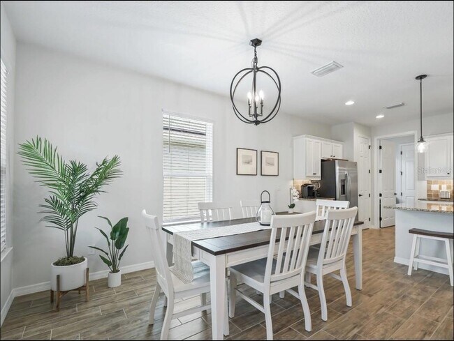 Building Photo - 5552 NW 40th Loop
