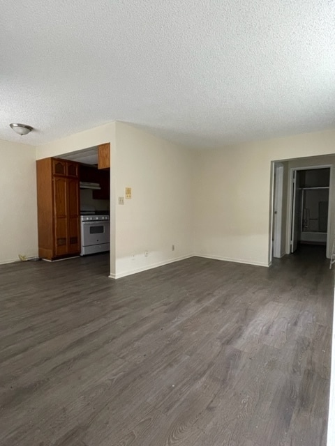 Building Photo - 5655 Klump Ave