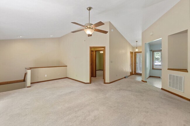 Building Photo - Lake Monticello Rental 3Bed/3Bath House