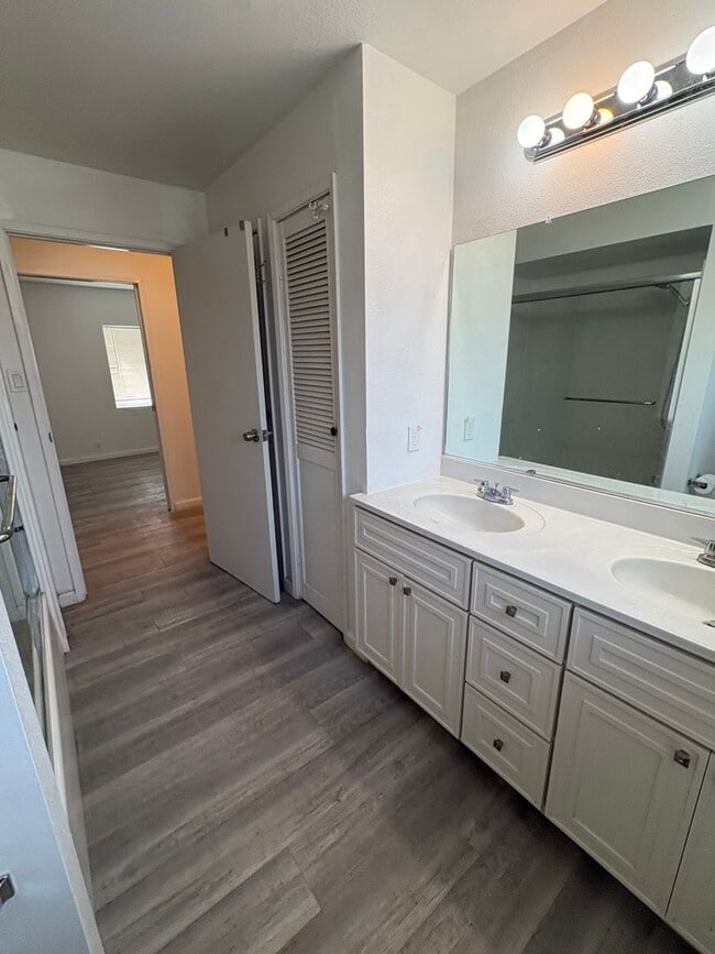 Building Photo - Country Like 2 Bedroom 2 Bath Single Story Home