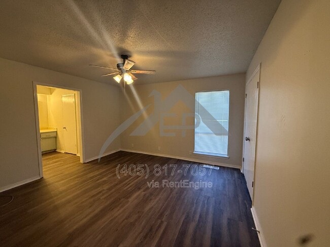 Building Photo - 405 Norton Cir