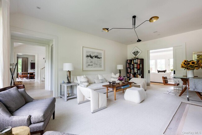 Building Photo - 571 Pauls Ln