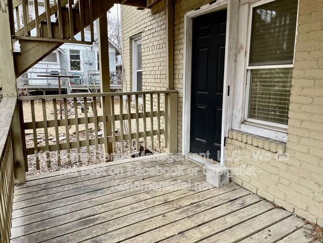 Building Photo - 1108 W 41st Terrace