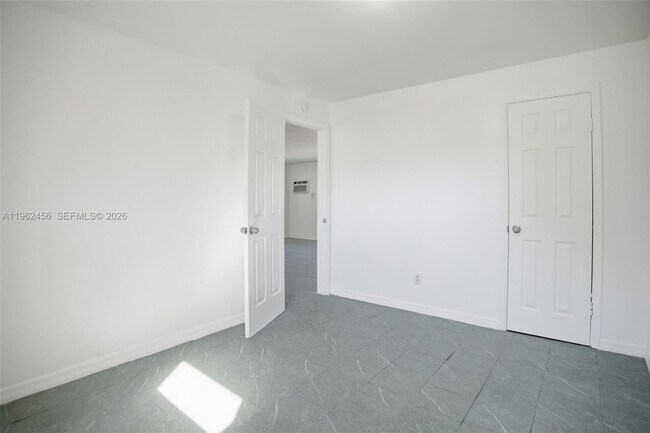 Building Photo - 907 N 20th St