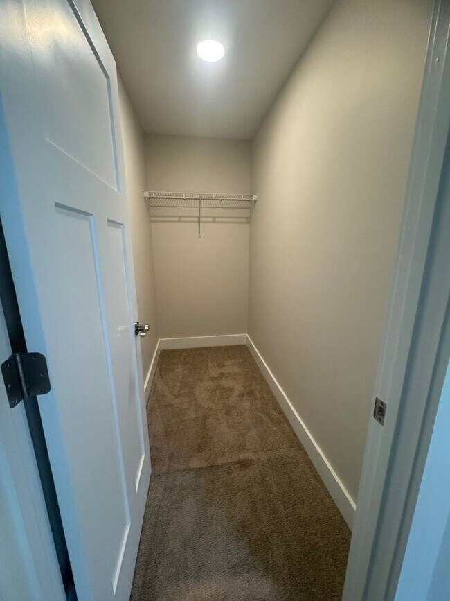 Building Photo - 311 Indigo Way