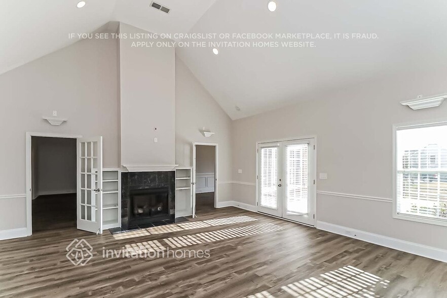 Building Photo - 17 Windermere Bend NW